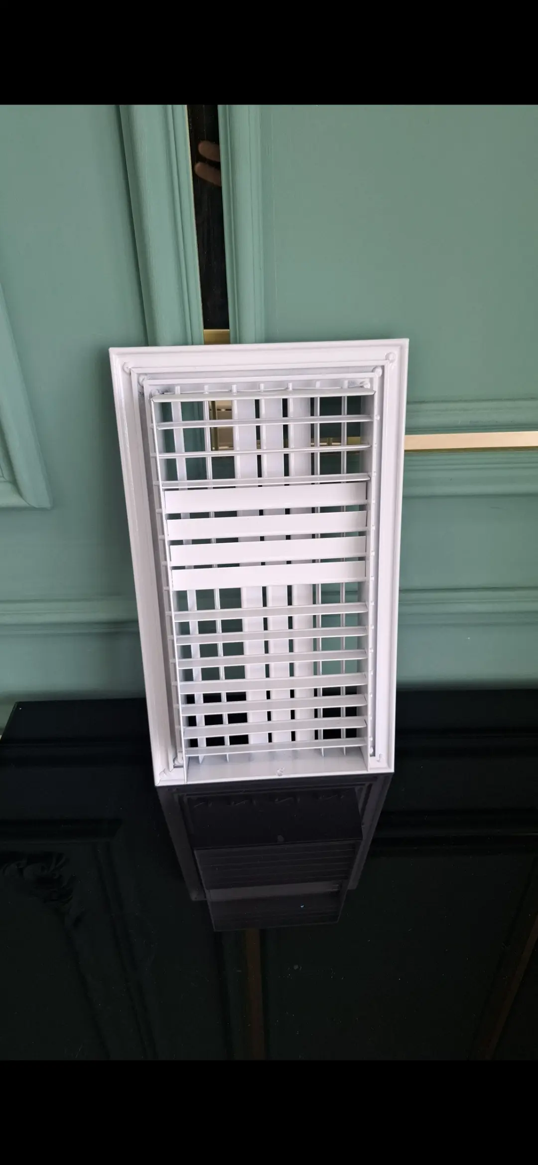 Alüminium mənfəz . Ağ . 15×30 sm